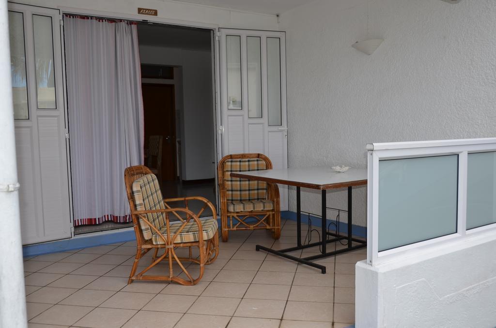 Les Gentilhommieres Guest House Trou-aux-Biches Exterior foto