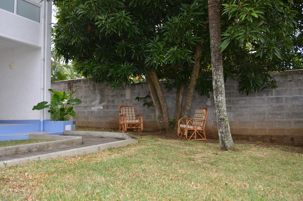 Les Gentilhommieres Guest House Trou-aux-Biches Exterior foto