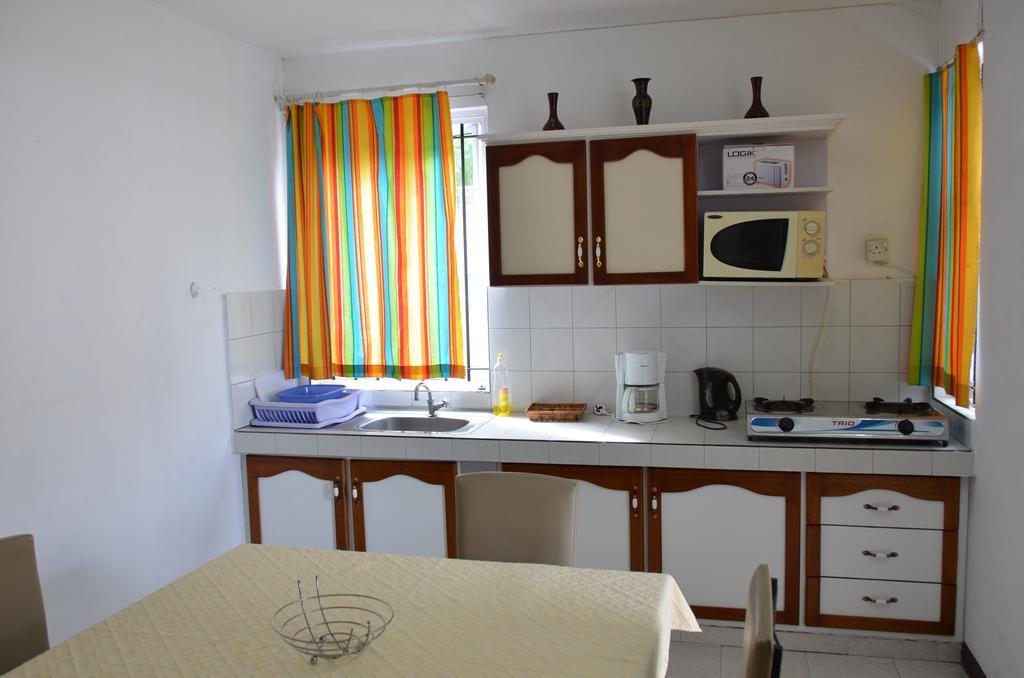Les Gentilhommieres Guest House Trou-aux-Biches Exterior foto