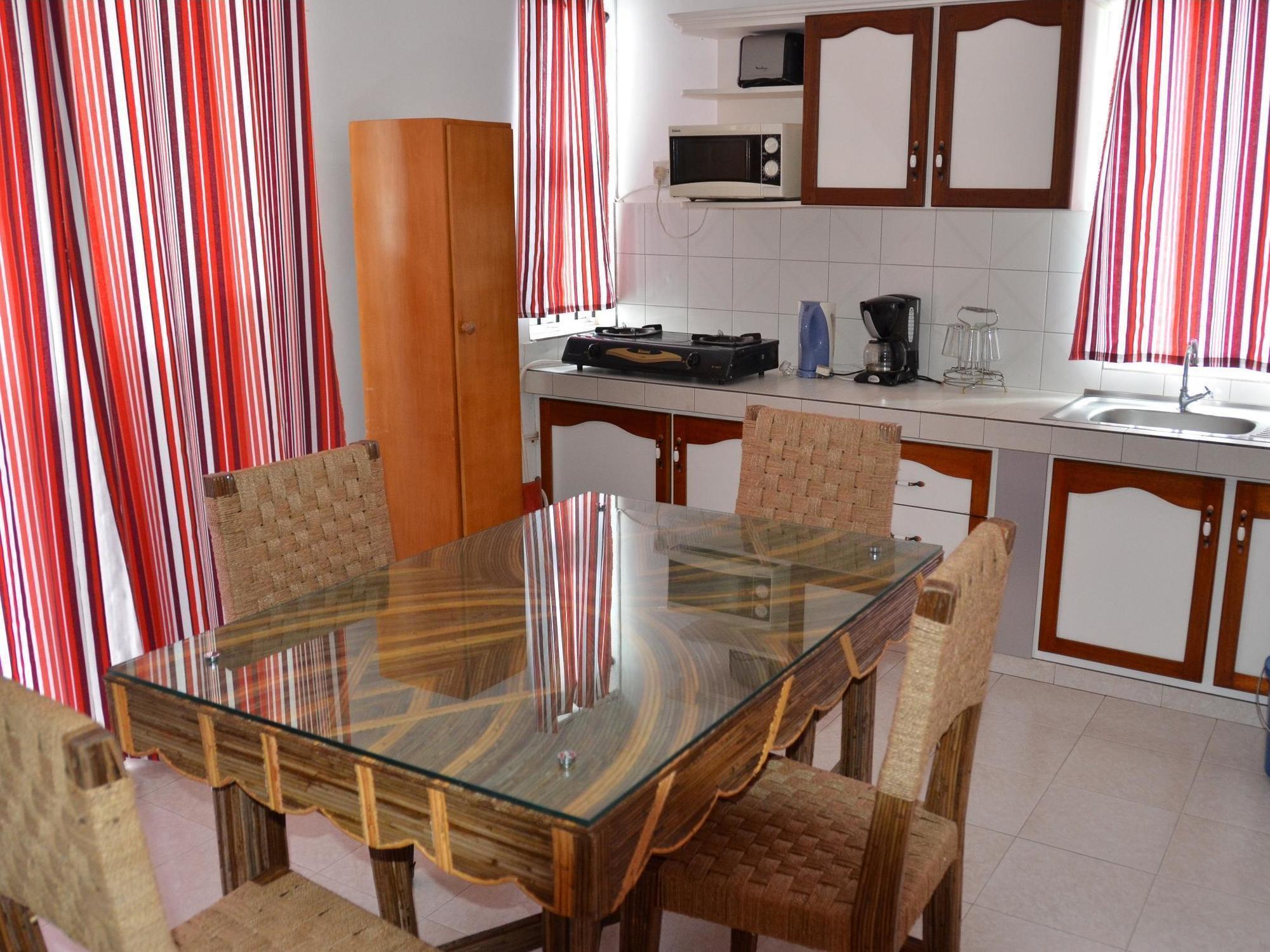 Les Gentilhommieres Guest House Trou-aux-Biches Exterior foto