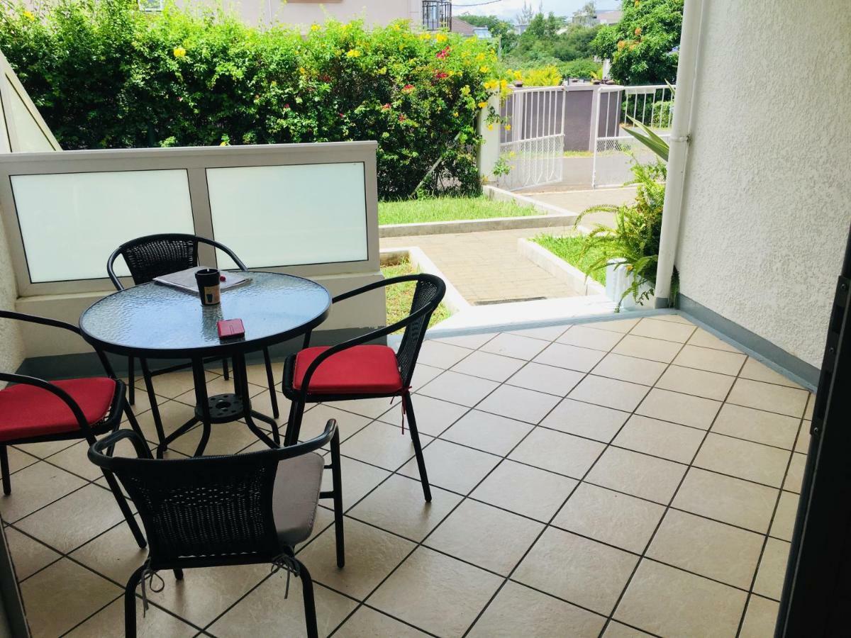 Les Gentilhommieres Guest House Trou-aux-Biches Exterior foto