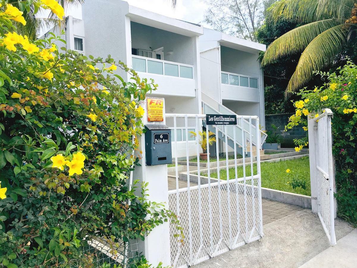 Les Gentilhommieres Guest House Trou-aux-Biches Exterior foto